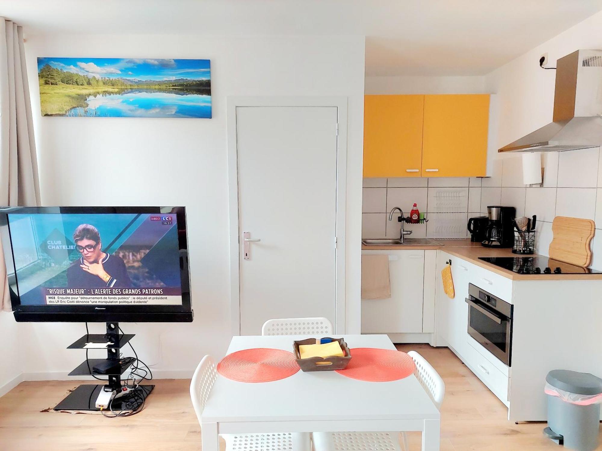 Apartment Maison Lydie - Meuble De 3 Etoiles Charleroi